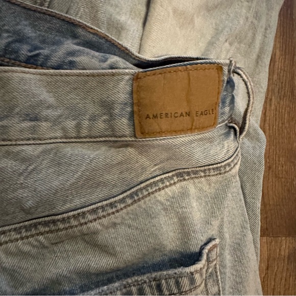 American Eagle Relaxed Mom Jean sz 10 - Picture 6 of 8